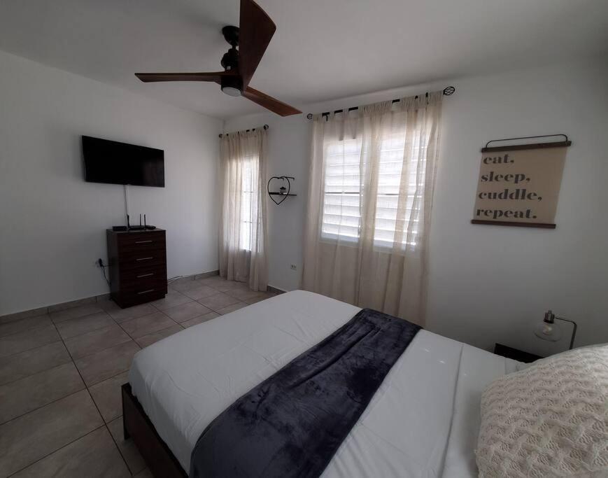 Aguadilla Sunset Apt Ac Wifi 8 Minute Walk Crashboat Beach Exterior foto